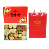 北京特产稻香村糕点大礼盒C款 2.4kg:“因厂家会在没有任何提前通知的情况下更改产品包装、产地或者一些附件,本司不能确保客户收到的货物与商城图.” - 京东